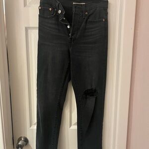 Levi's Black Ankle Cropped Jeans with Distressed Knee